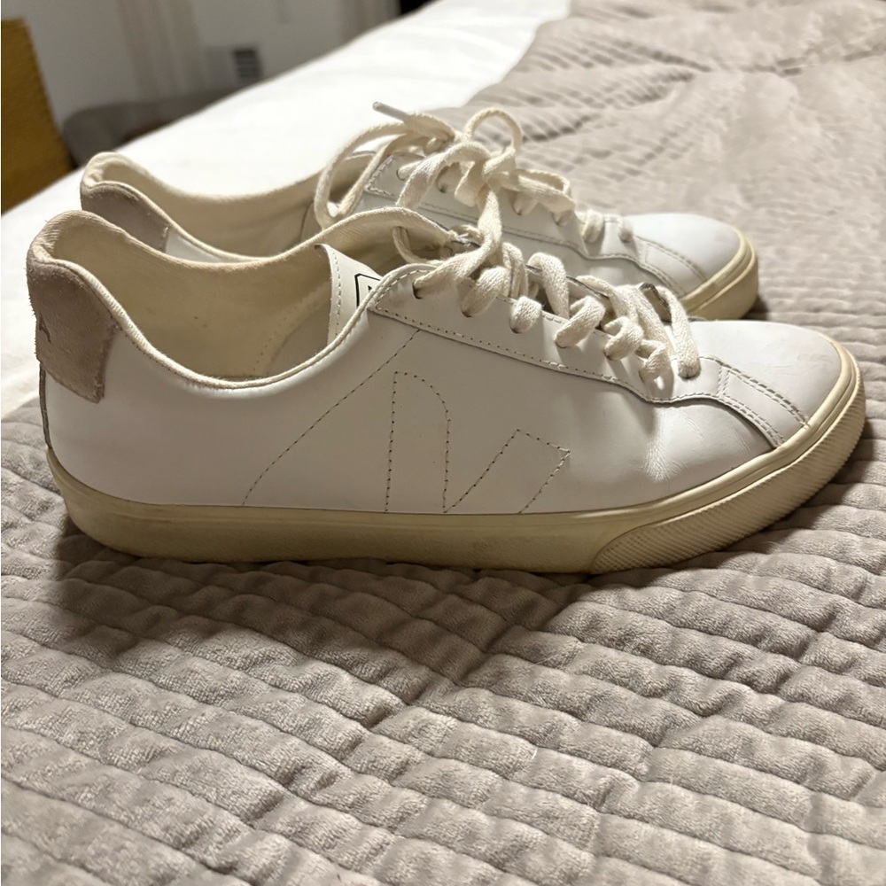 Veja White and Cream Sneakers with Minimalist Design and Smooth Leather